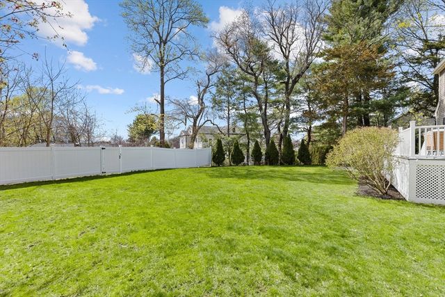 15 Summer St, Lexington, MA 02420