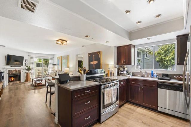 108 Mangano Circle, Encinitas, CA 92024