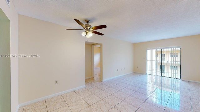 1955 NE 135th St 301, North Miami, FL 33181