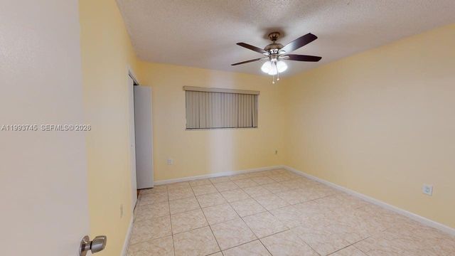 1955 NE 135th St 301, North Miami, FL 33181