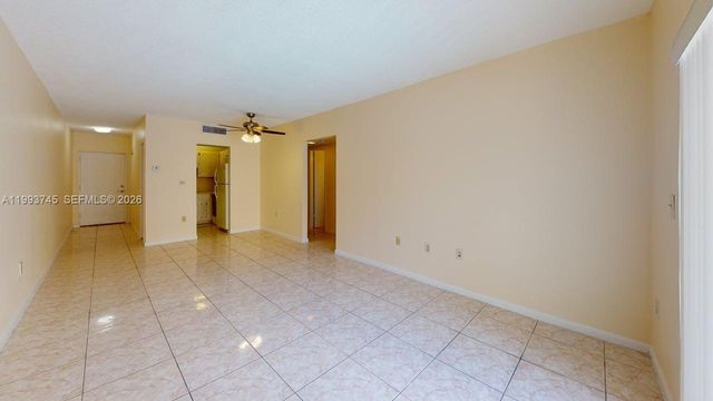 1955 NE 135th St 301, North Miami, FL 33181