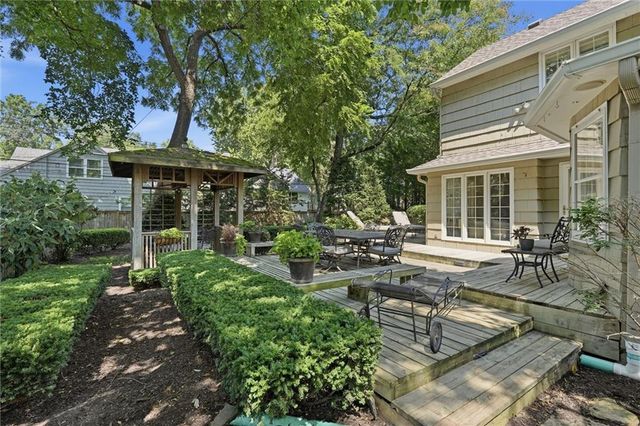 5646 Norwood Street, Fairway, KS 66205