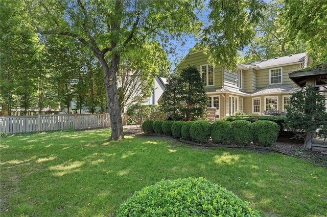5646 Norwood Street, Fairway, KS 66205