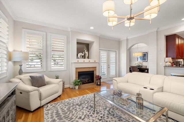 291 1ST AVENUE SW, Largo, FL 33770