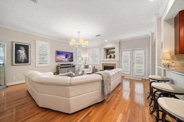 291 1ST AVENUE SW, Largo, FL 33770