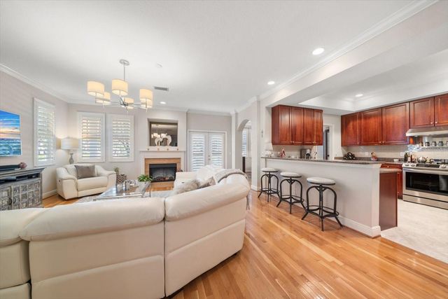 291 1ST AVENUE SW, Largo, FL 33770