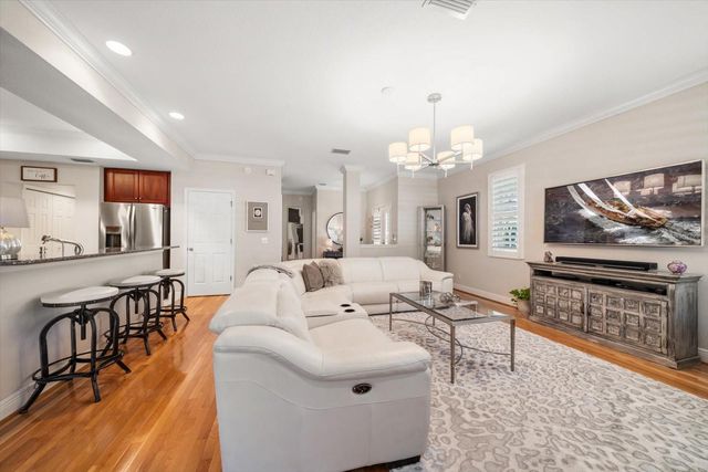 291 1ST AVENUE SW, Largo, FL 33770