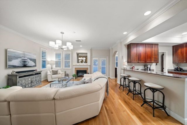 291 1ST AVENUE SW, Largo, FL 33770