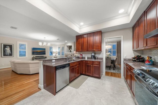 291 1ST AVENUE SW, Largo, FL 33770