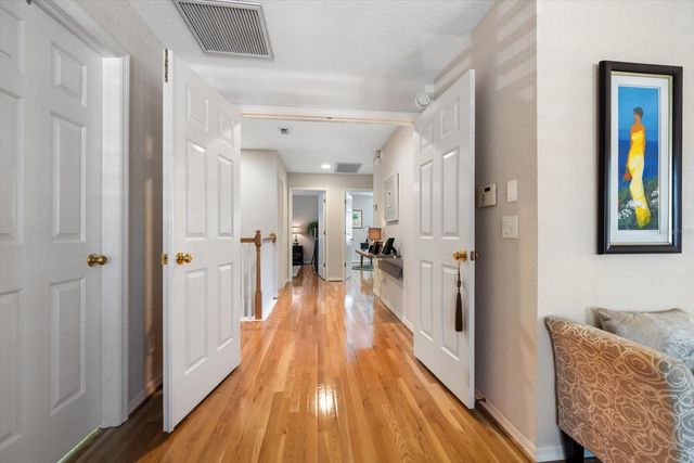 291 1ST AVENUE SW, Largo, FL 33770