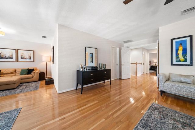 291 1ST AVENUE SW, Largo, FL 33770