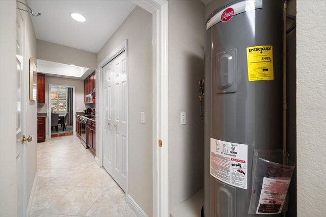 291 1ST AVENUE SW, Largo, FL 33770