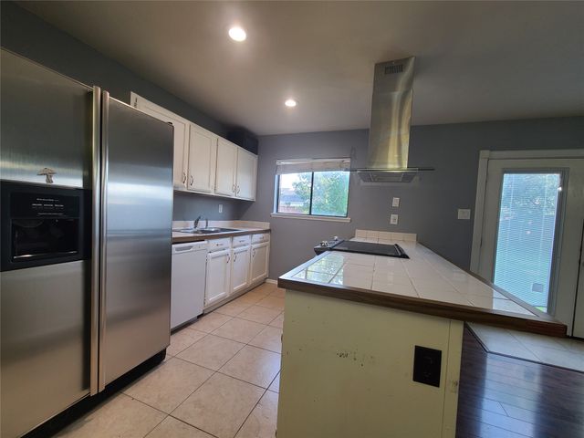 5644 Perrin Street, The Colony, TX 75056