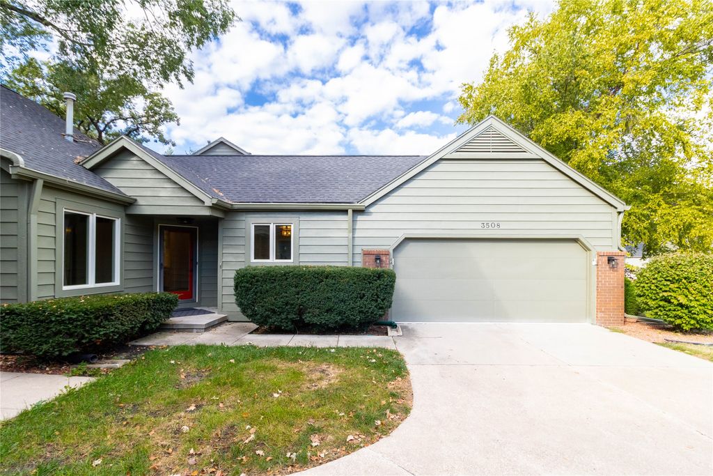 3508 Oak Creek Place, West Des Moines, IA 50265