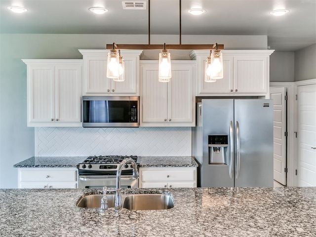 9517 Sullivan Avenue, Yukon, OK 73099