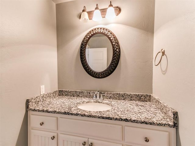 9517 Sullivan Avenue, Yukon, OK 73099