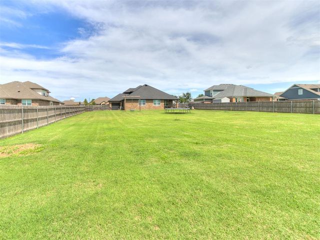 9517 Sullivan Avenue, Yukon, OK 73099