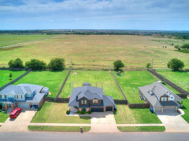 9517 Sullivan Avenue, Yukon, OK 73099