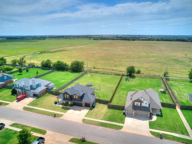 9517 Sullivan Avenue, Yukon, OK 73099