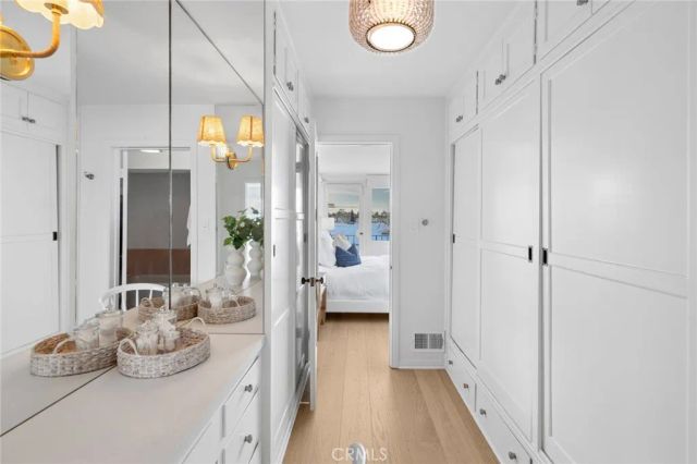 1411 E Bay Avenue, Newport Beach, CA 92661