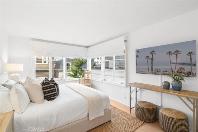 1411 E Bay Avenue, Newport Beach, CA 92661