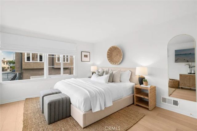 1411 E Bay Avenue, Newport Beach, CA 92661