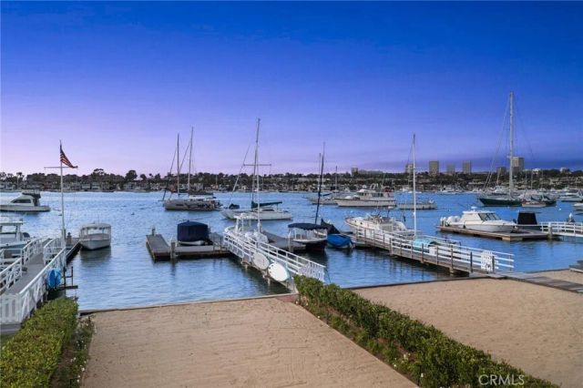 1411 E Bay Avenue, Newport Beach, CA 92661