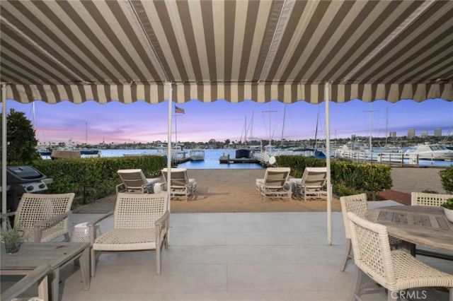 1411 E Bay Avenue, Newport Beach, CA 92661