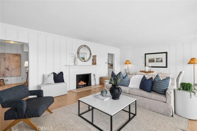 1411 E Bay Avenue, Newport Beach, CA 92661