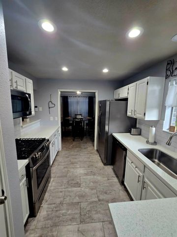 14244 Oak Chase Drive, Houston, TX 77062