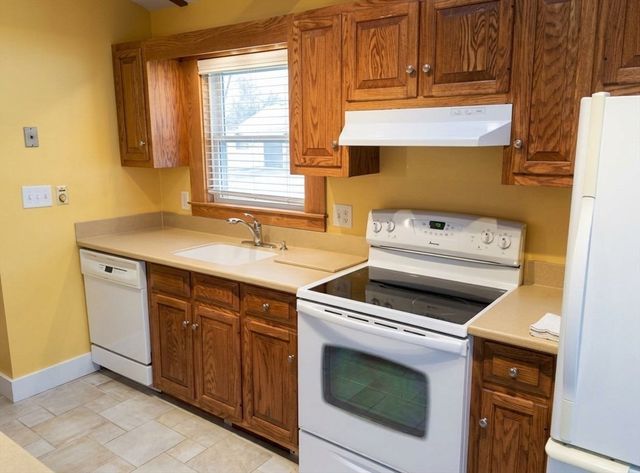 19 Rowland Street 1, Marblehead, MA 01945