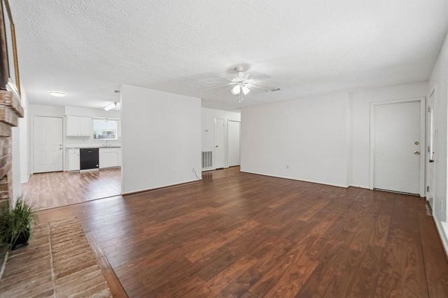 4542 Algernon Drive, Spring, TX 77373