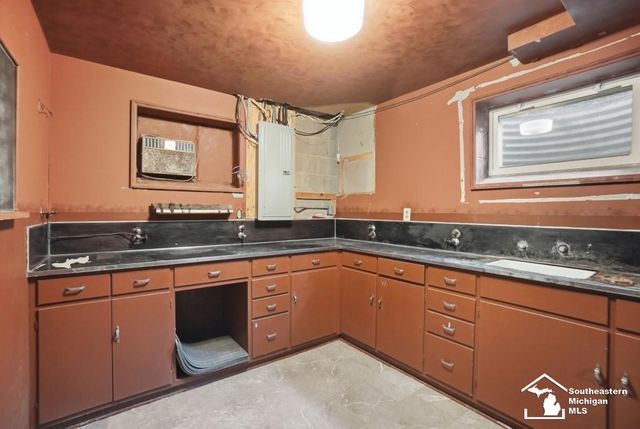 325 N Scott Street, Adrian, MI 49221