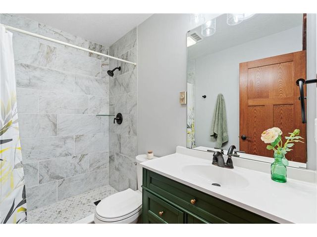 9559 N Mudhen Lake Drive, Siren, WI 54872