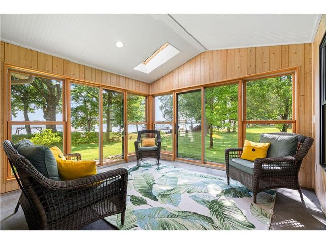 9559 N Mudhen Lake Drive, Siren, WI 54872