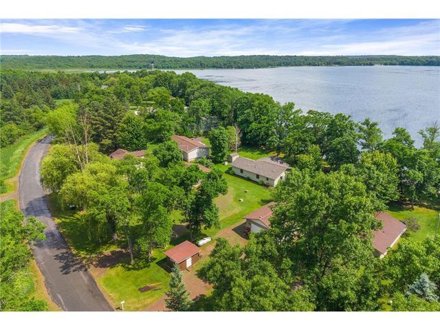 9559 N Mudhen Lake Drive, Siren, WI 54872