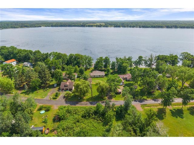 9559 N Mudhen Lake Drive, Siren, WI 54872