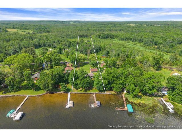 9559 N Mudhen Lake Drive, Siren, WI 54872