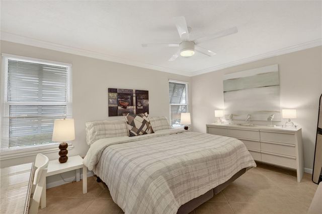 1128 W PEPPERTREE LANE 111, Sarasota, FL 34242