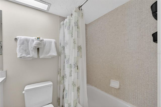 1128 W PEPPERTREE LANE 111, Sarasota, FL 34242