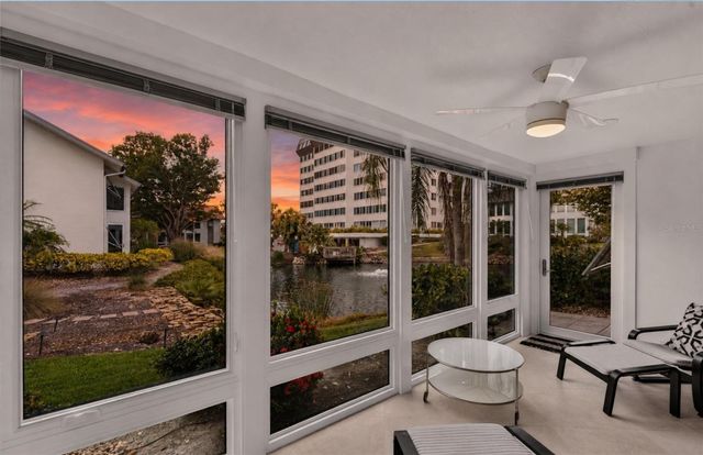 1128 W PEPPERTREE LANE 111, Sarasota, FL 34242
