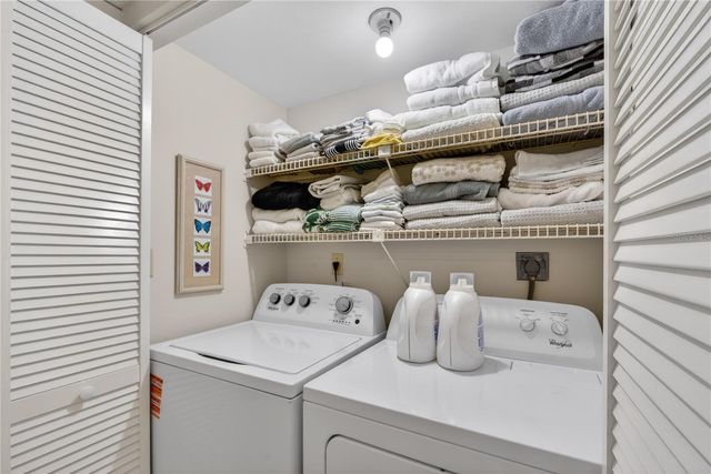 1128 W PEPPERTREE LANE 111, Sarasota, FL 34242