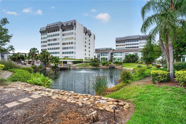 1128 W PEPPERTREE LANE 111, Sarasota, FL 34242
