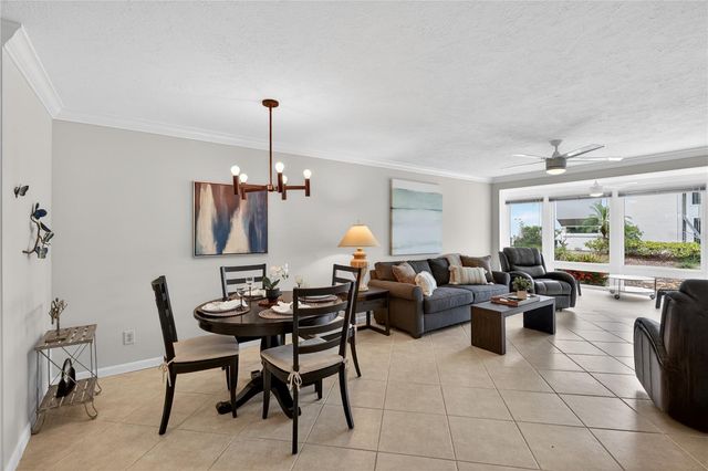 1128 W PEPPERTREE LANE 111, Sarasota, FL 34242