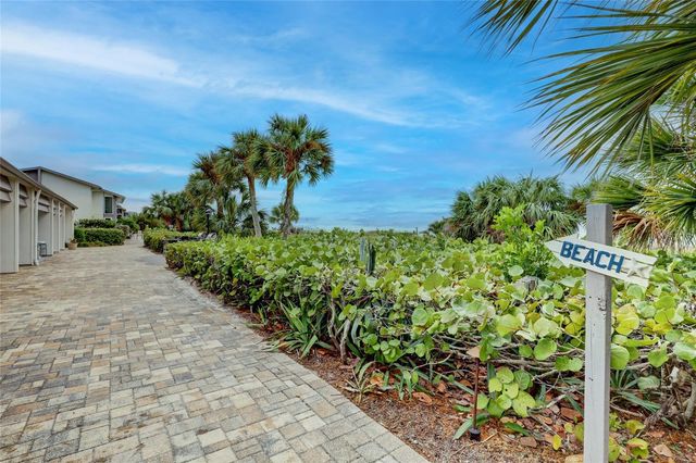 1128 W PEPPERTREE LANE 111, Sarasota, FL 34242