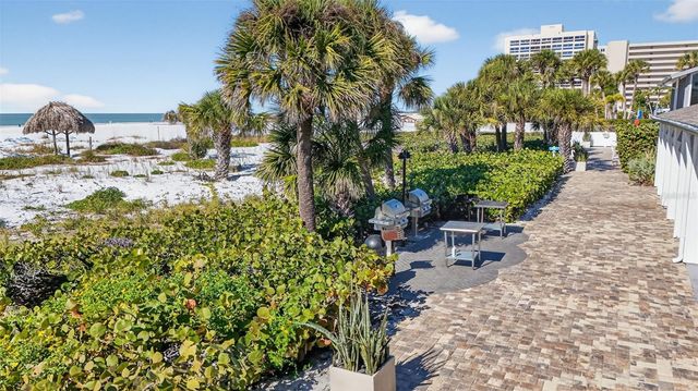 1128 W PEPPERTREE LANE 111, Sarasota, FL 34242