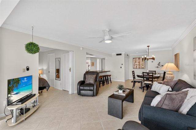 1128 W PEPPERTREE LANE 111, Sarasota, FL 34242