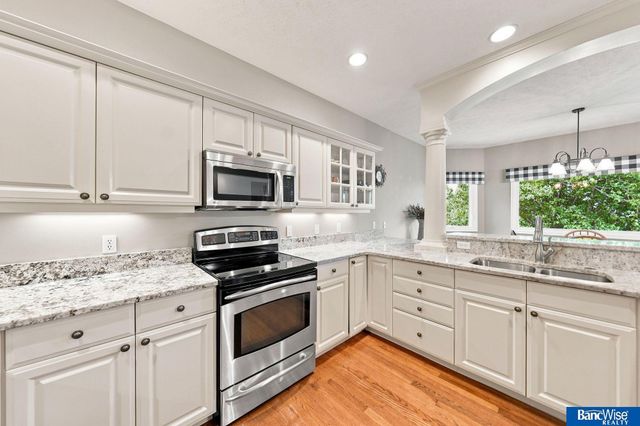 3201 Crown Pointe Road, Lincoln, NE 68506