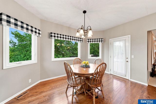 3201 Crown Pointe Road, Lincoln, NE 68506