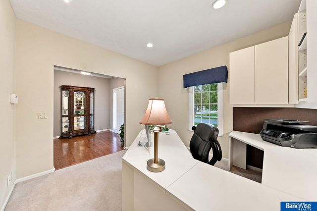 3201 Crown Pointe Road, Lincoln, NE 68506